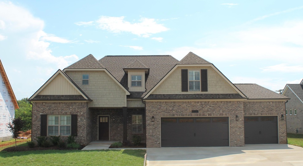 2239 Hickory Crest Ln, Knoxville, TN 37932 - photo 1