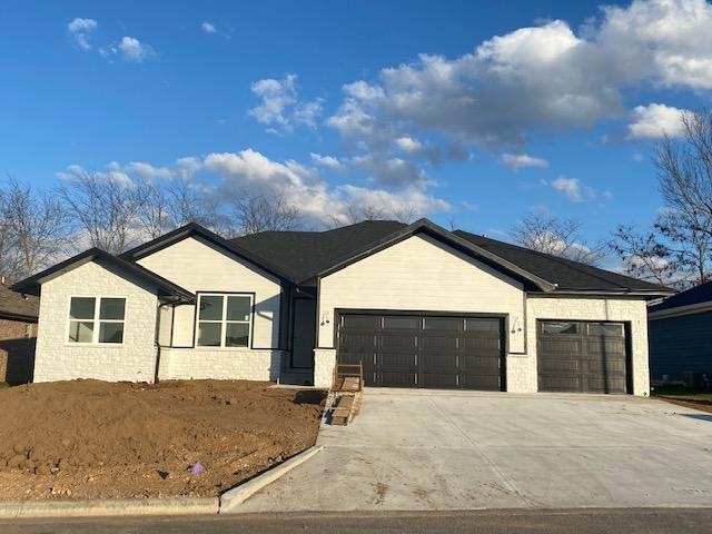 688 Greer Ave, Nixa, MO 65714 - photo 1