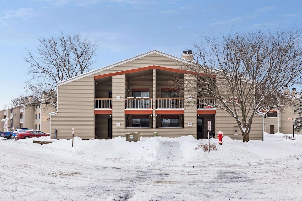 350 Shelard Pkwy unit 111, Saint Louis Park, MN 55426 - photo 1