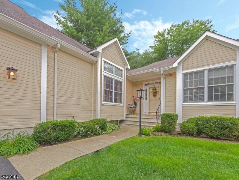 83 Worcester Dr, Wayne, NJ 07470 - photo 1