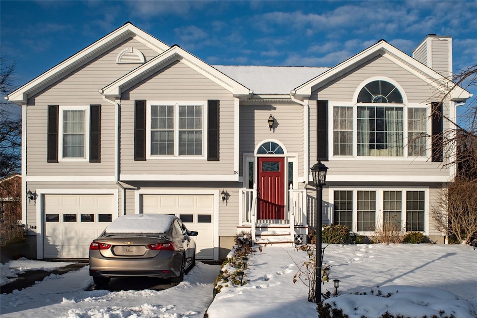 18 Ann Ct, Middletown, RI 02842 - photo 1