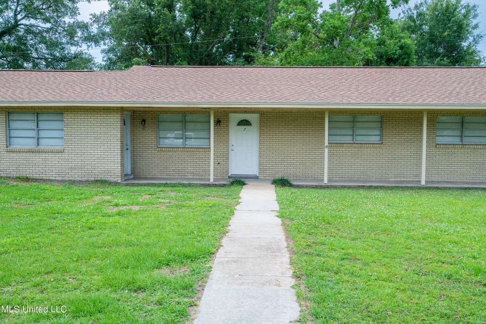 264 Alexander Rd unit 7, Long Beach, MS 39560 - photo 1