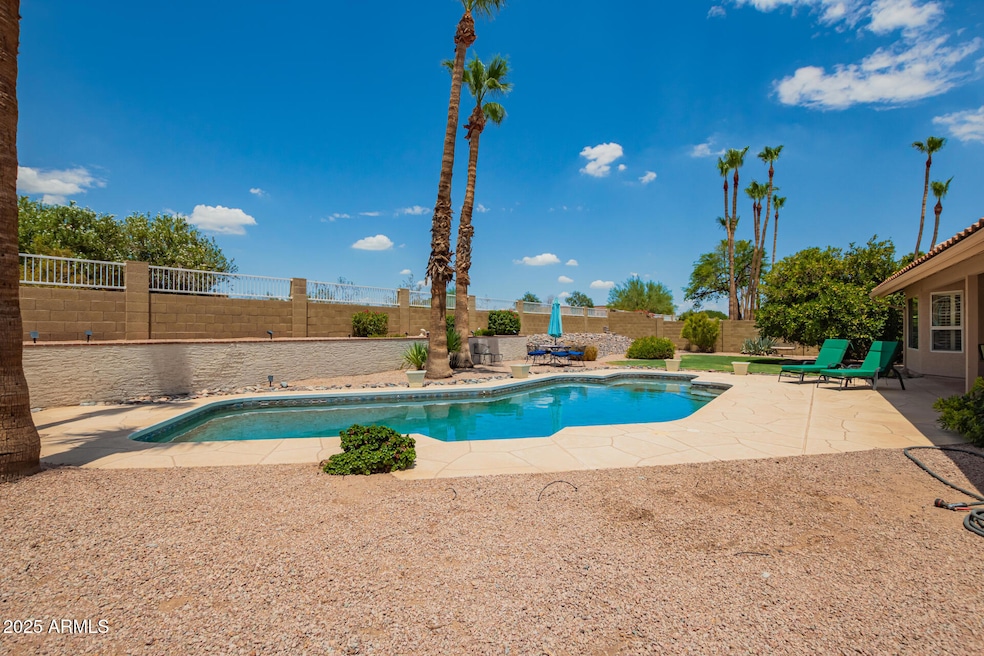 Stunning Private Backyard