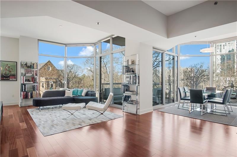 This unit exudes sophisticated modern design and c