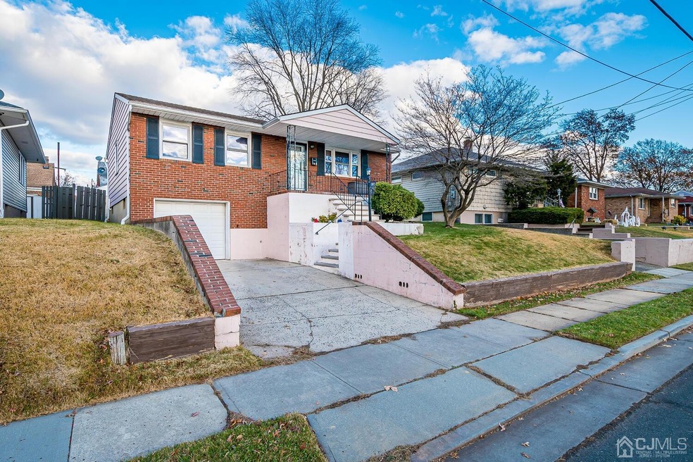 102 Coolidge Ave, Carteret, NJ 07008 - photo 1