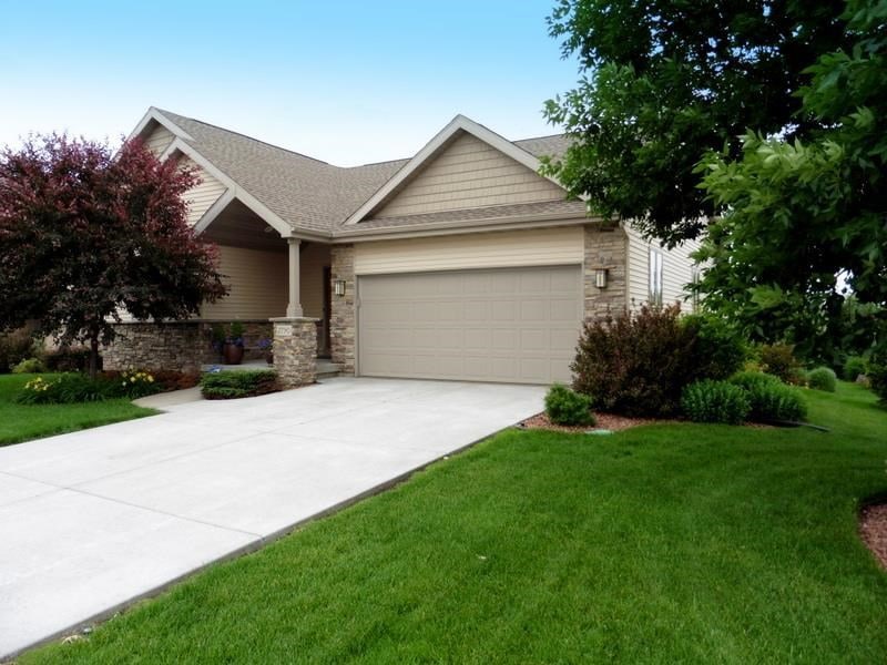 2790 Sunflower Dr, Fitchburg, WI 53711 - photo 1