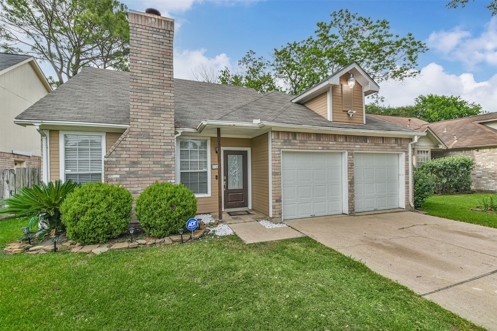 8122 Log Hollow Dr, Houston, TX 77040 - photo 1