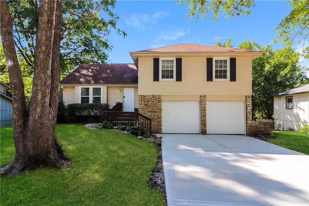 12901 W 99th St, Lenexa, MO 66215 - photo 1