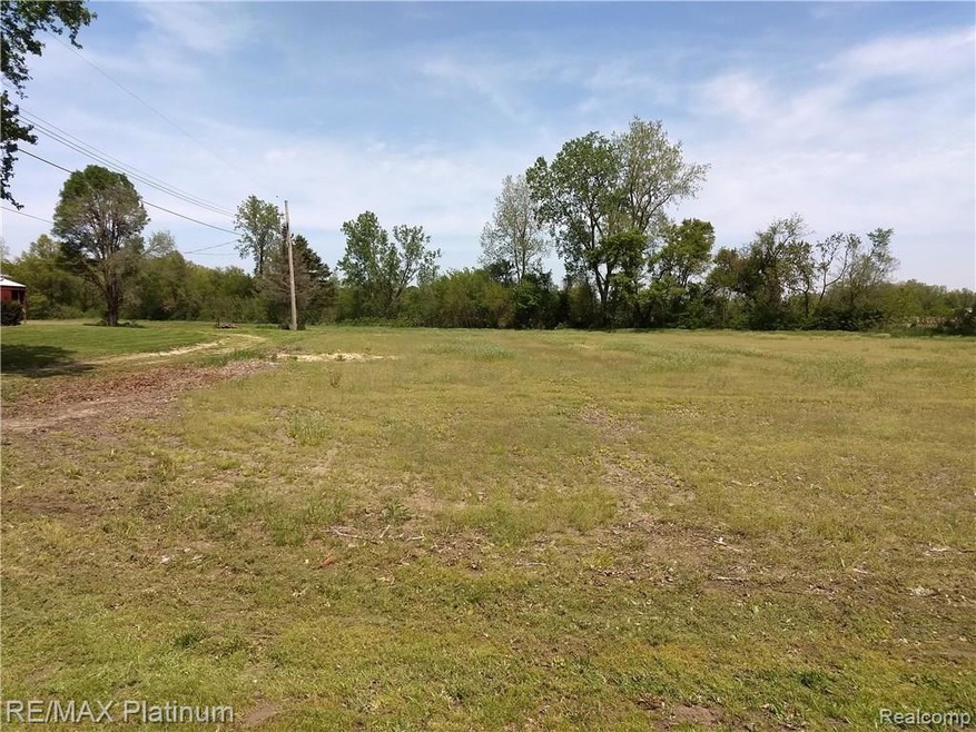 Looking to the North off Willow Road. Tree line ha