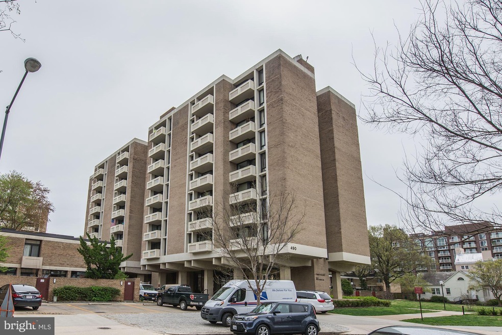 Tiber Island unit W809, Washington, DC 20024 - photo 1