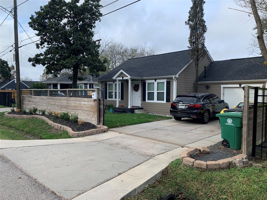 4307 Delhi St, Houston, TX 77022 - photo 1