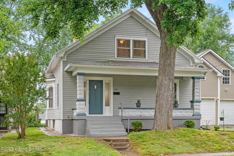 1621 Richmond Dr-7