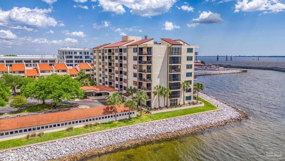 701 Port Royal Way unit 701, Pensacola, FL 32502 - photo 1