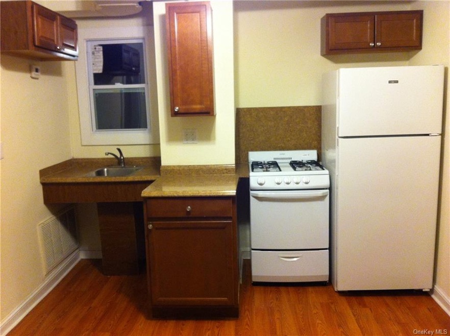 30 Clinton St unit 2, Haverstraw, NY 10927 - photo 1