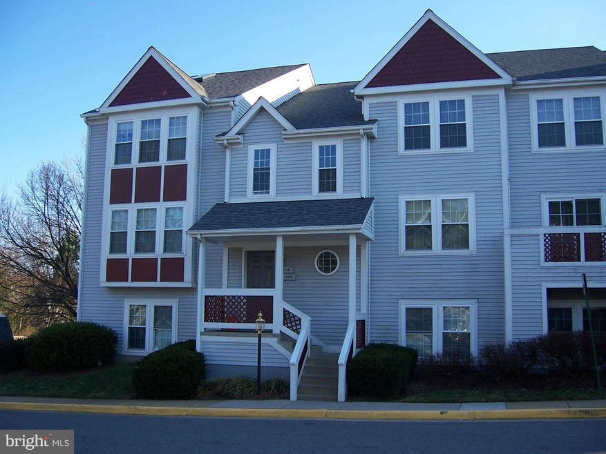 12928A Grays Pointe Rd unit A, Fairfax, VA 22033 - photo 1