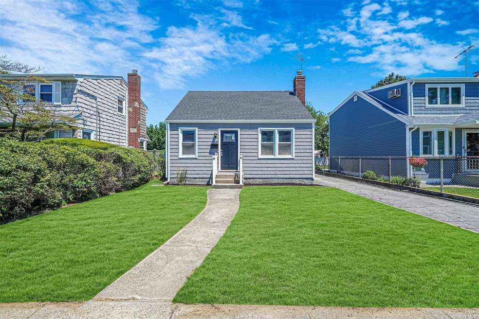 169 Kruze St, Franklin Square, NY 11010 - photo 1