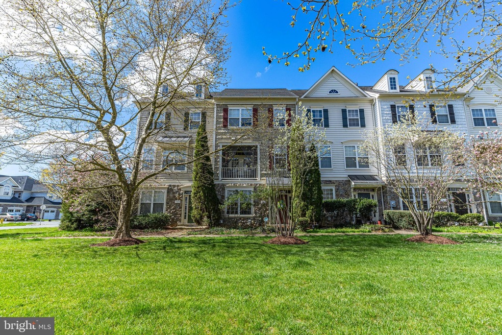 742 Collington Ct, Woodbridge, VA 22191 - photo 1