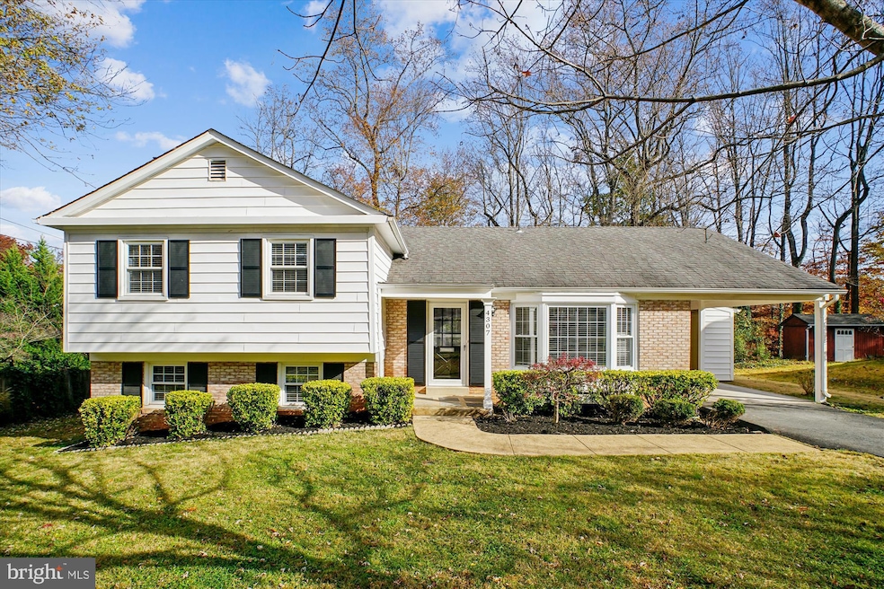 Under Contract $939,900 • Co-Listing Agent