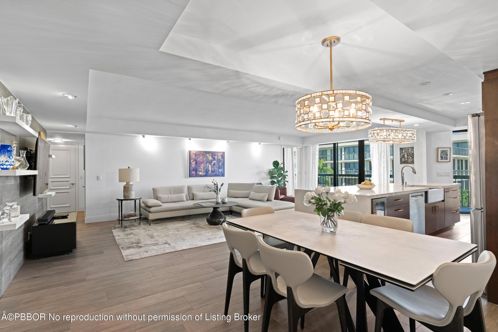 Living Rm, Dining Rm, Kitchen