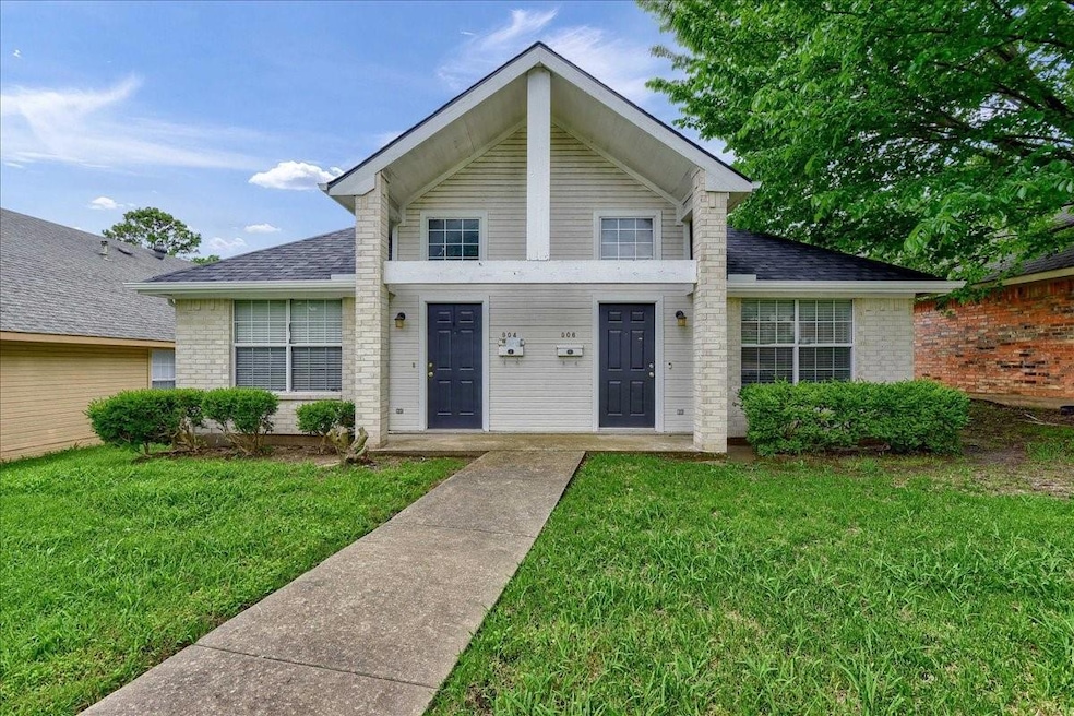 View of front of duplex