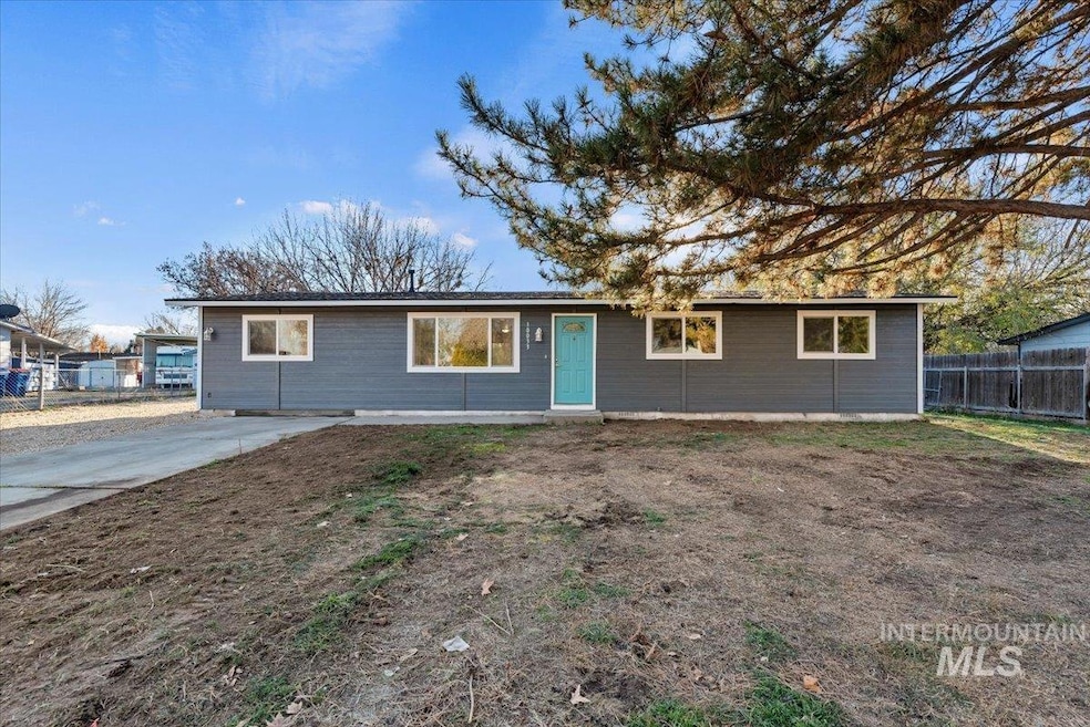10033 W Idlewood Dr, Boise, ID 83709 - photo 1