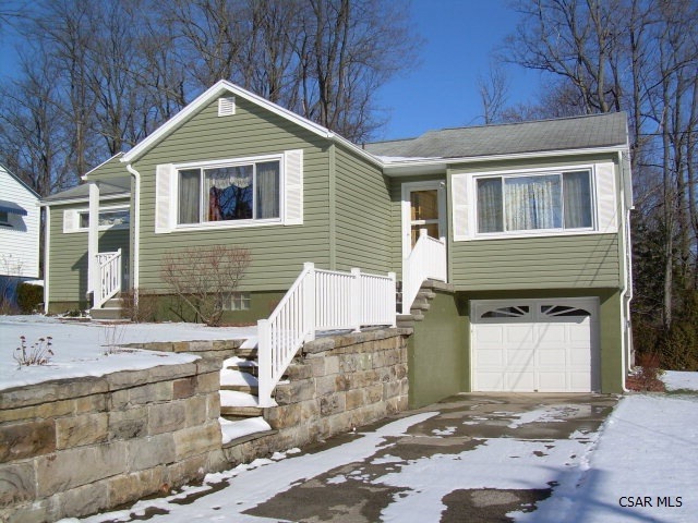 910 Susquehanna St, Johnstown, PA 15905 - photo 1