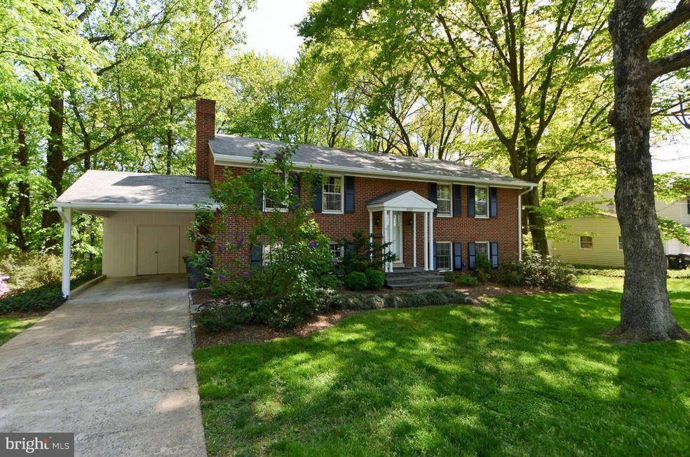 8925 Braeburn Dr, Annandale, VA 22003 - photo 1