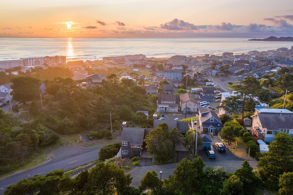 Sunset & Lighthouse Views