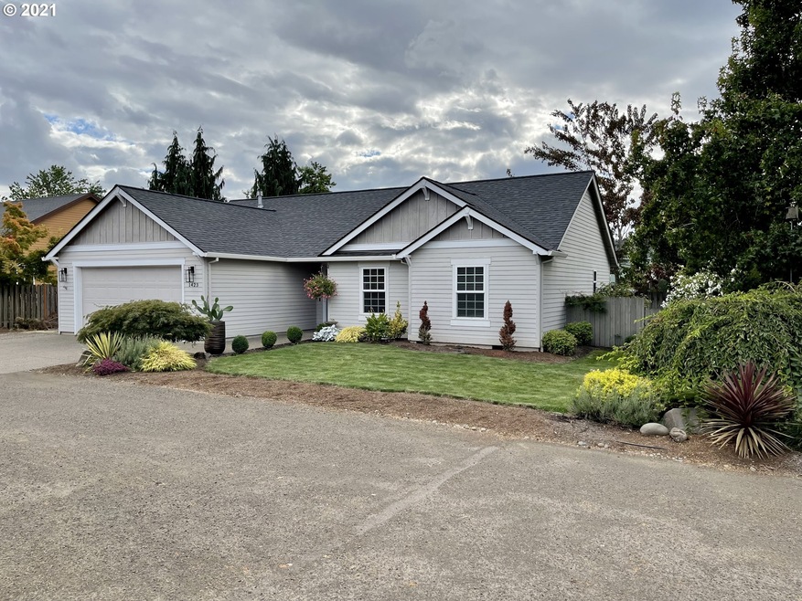 1423 SE 8th Ave, Canby, OR 97013 - photo 1