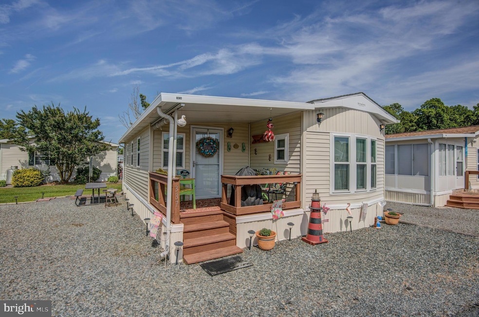 337 Pine Cone Dr, Berlin, MD 21811 - photo 1