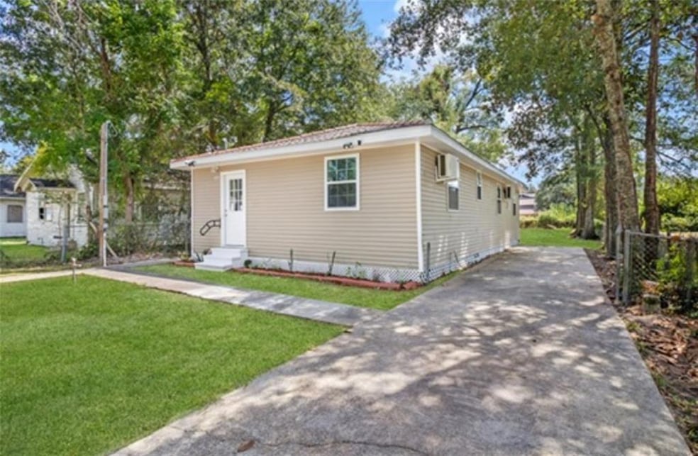906 E Merry Ave, Hammond, LA 70403 - photo 1