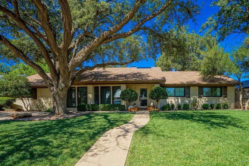 Under Contract $525,000