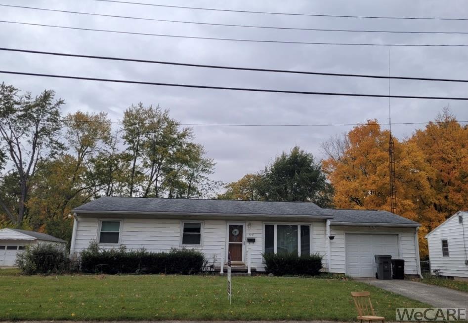 1889 N Metcalf St, Lima, OH 45801 - photo 1