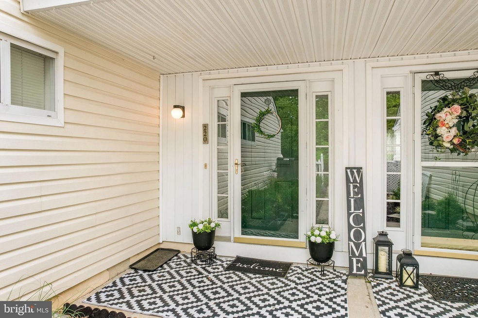 220 Windsor Ct unit 220, Glen Mills, PA 19342 - photo 1