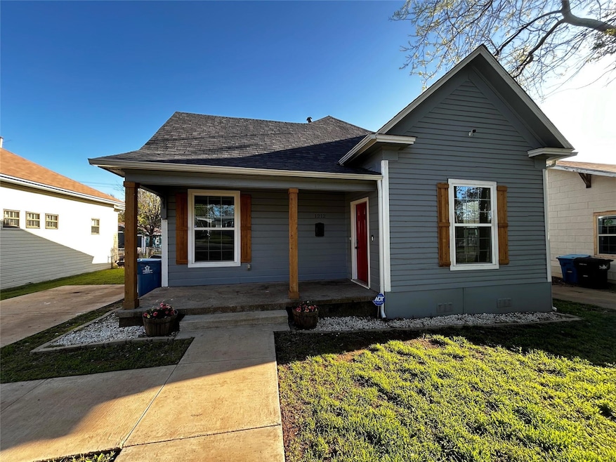 1212 W Walker St, Denison, TX 75020 - photo 1