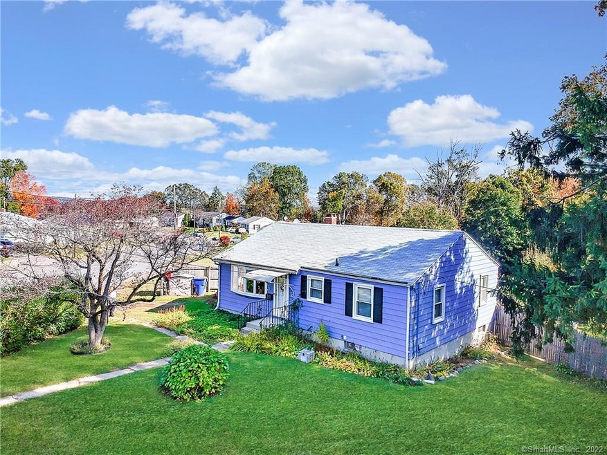 211 Anna Ave, Waterbury, CT 06708 - photo 1