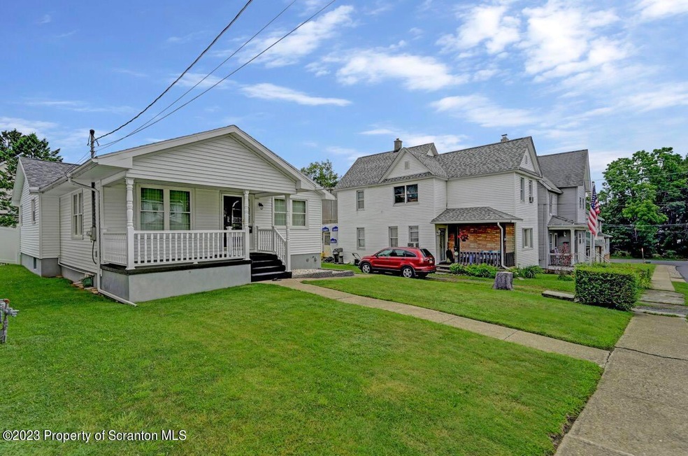 1424 Bulwer St, Scranton, PA 18504 - photo 1