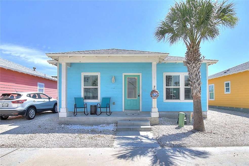 1617 S Station St unit 7, Port Aransas, TX 78373 - photo 1