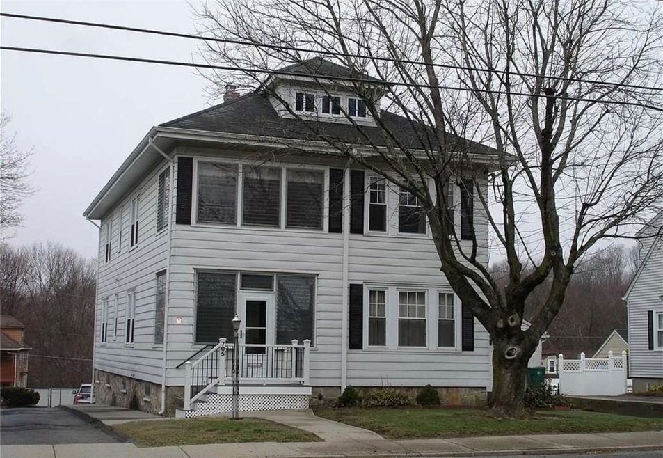 705 Mendon Rd, Woonsocket, RI 02895 - photo 1