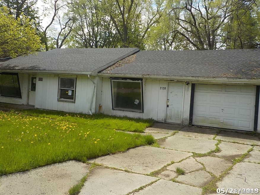 2126 E Coldwater Rd, Flint, MI 48505 - photo 1