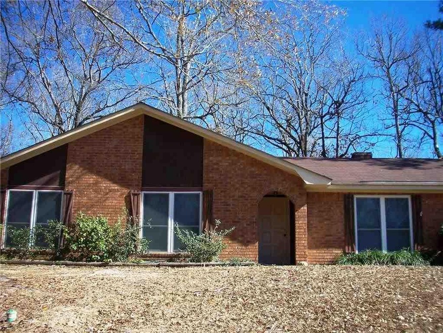 134 Wildwood Dr, Pineville, LA 71360 - photo 1