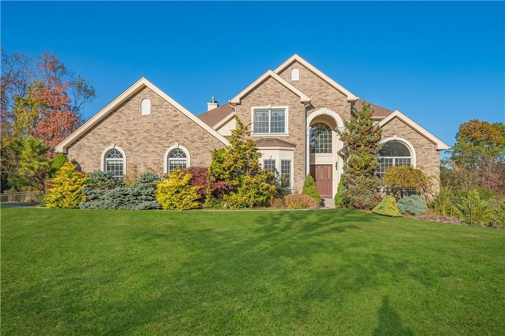 26 Charnwood Dr, Suffern, NY 10901 - photo 1