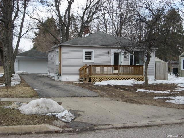 504 W 2nd St, Davison, MI 48423 - photo 1