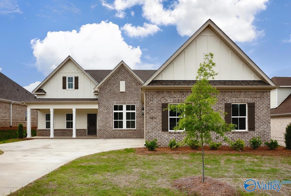 For Sale $479,900 • Co-Listing Agent