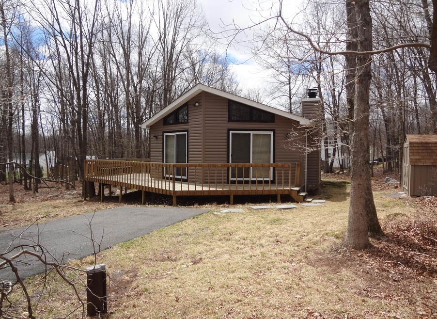 129 Chestnut Ln, Albrightsville, PA 18210 - photo 1