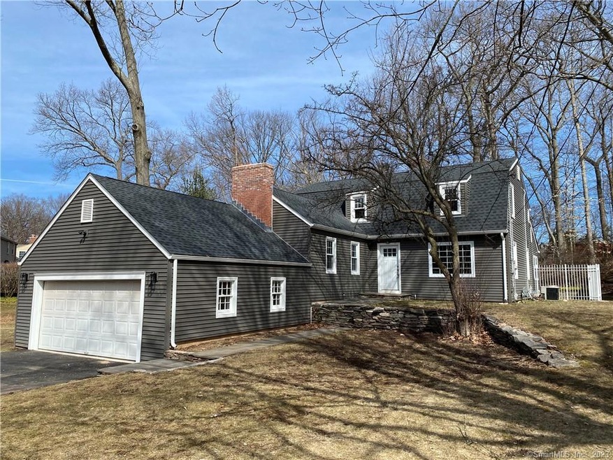 42 Woodridge Cir, West Hartford, CT 06107 - photo 1