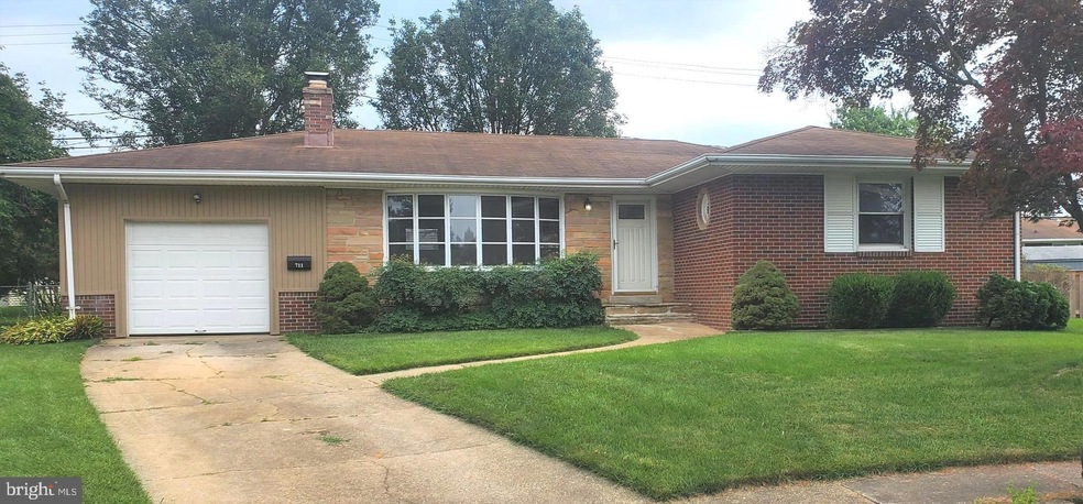 711 Greentree Rd, Linthicum Heights, MD 21090 - photo 1