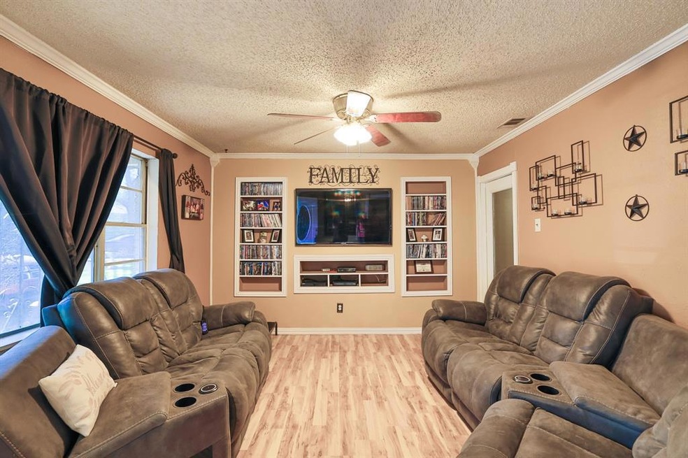 7800 Whitney Dr, Fort Worth, TX 76108 - photo 1