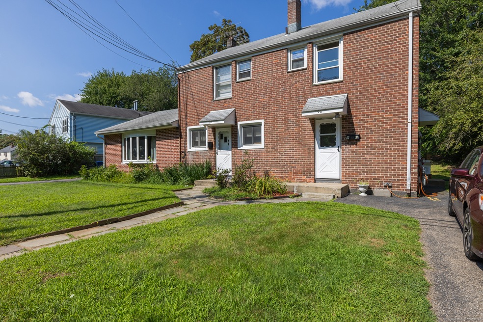 92 Priscilla St unit left side, Bridgeport, CT 06610 - photo 1