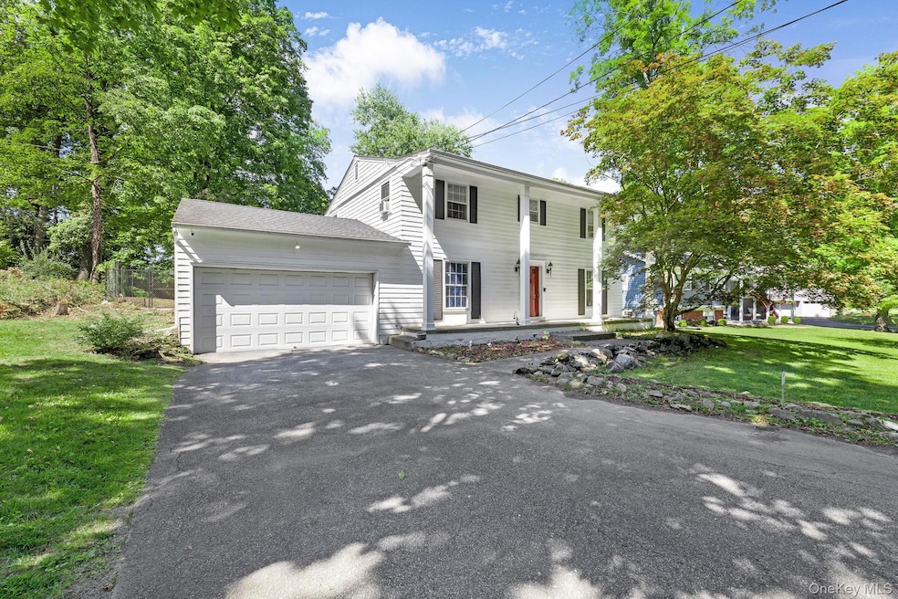 47 Timberline Dr, Poughkeepsie, NY 12603 - photo 1